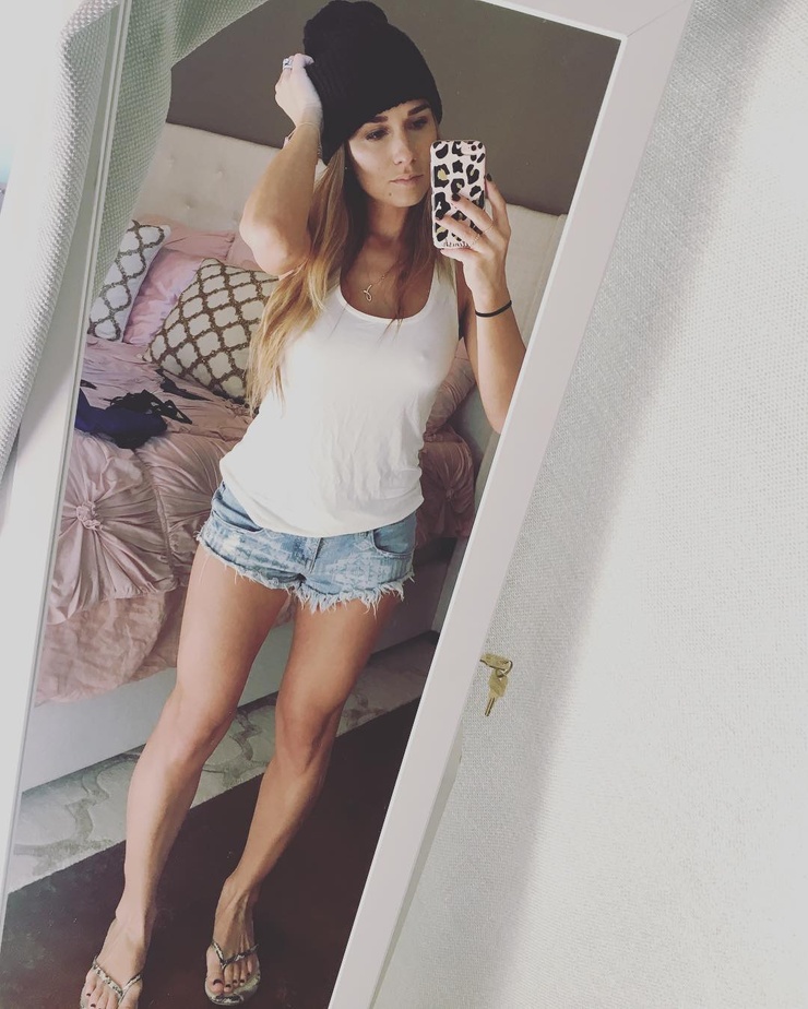 Jessie James Decker
