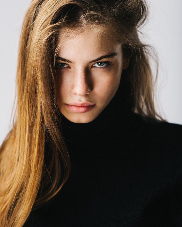 Katya Li Katya Li