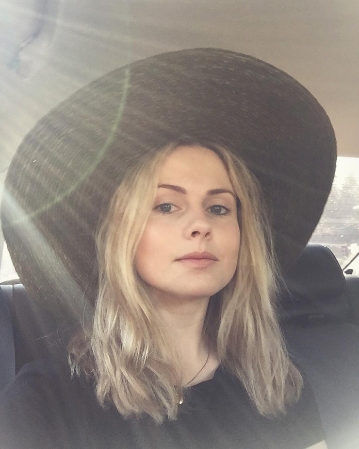 Rose McIver Rose McIver
