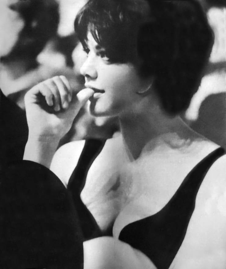 Tina Aumont Tina Aumont