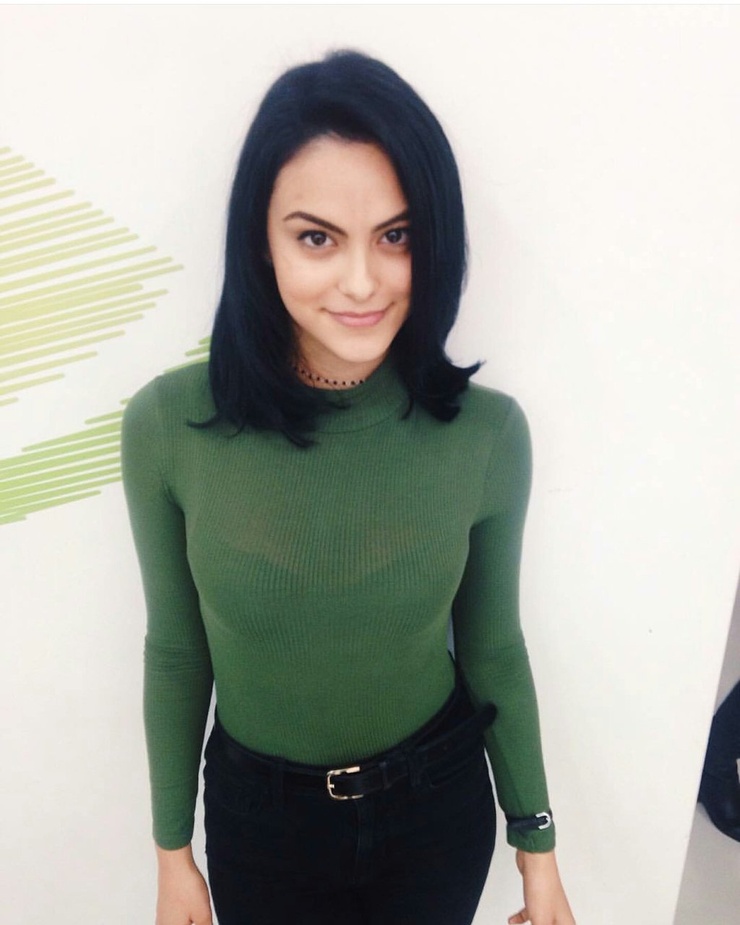 Picture of Camila Mendes