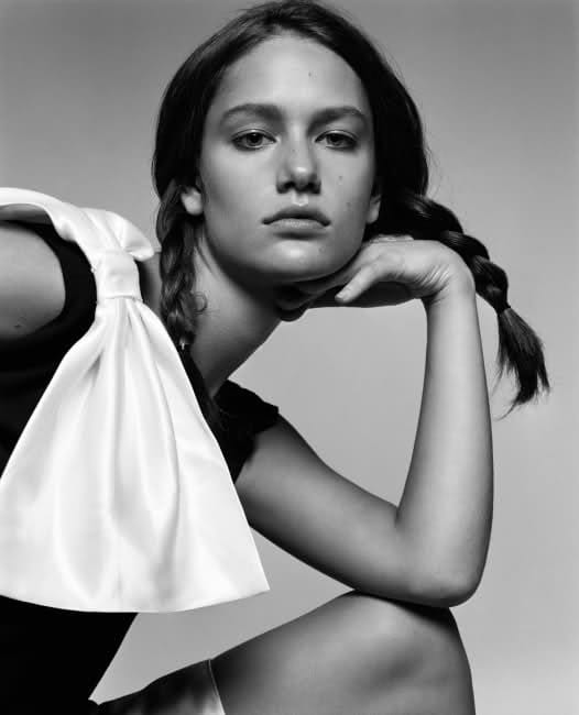 Zoe Hawkins Zoe Hawkins