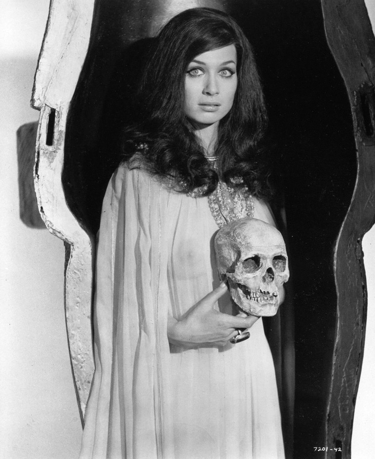 Valerie Leon