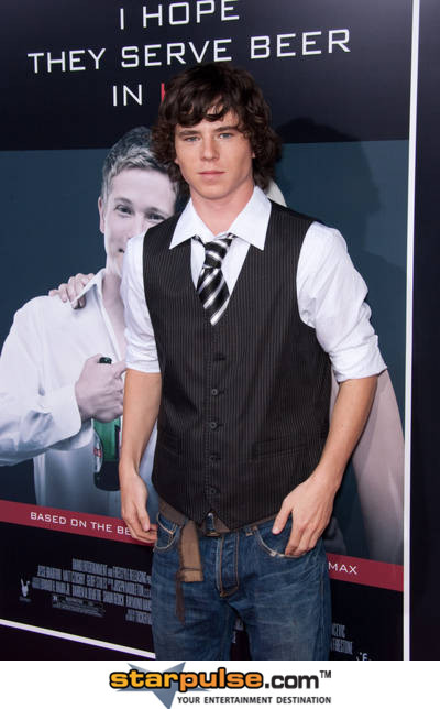 Charlie McDermott