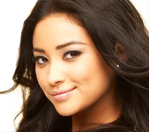 Picture of Shay Mitchell