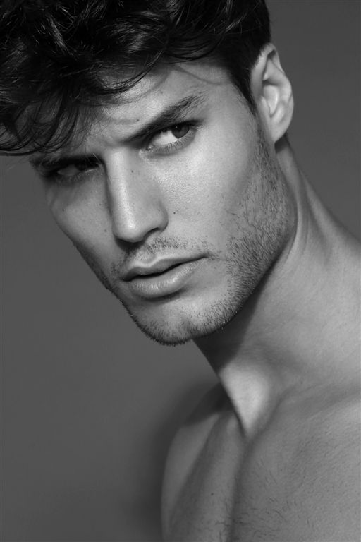 Emilio Flores