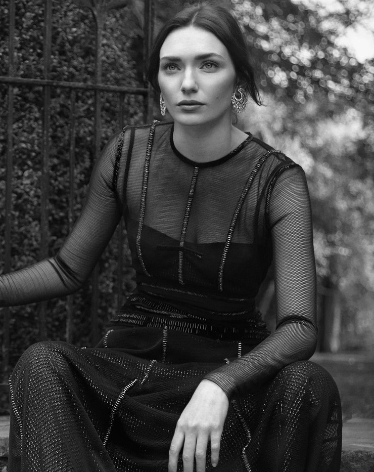 Eleanor Tomlinson Eleanor Tomlinson