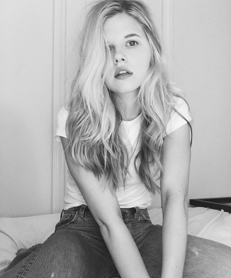 Ana Mulvoy-Ten Ana Mulvoy-Ten