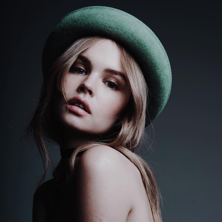 Anastasia Shcheglova Anastasia Shcheglova