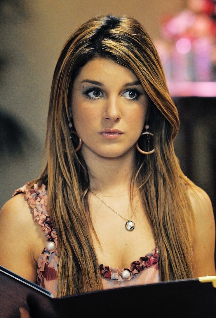 Shenae Grimes