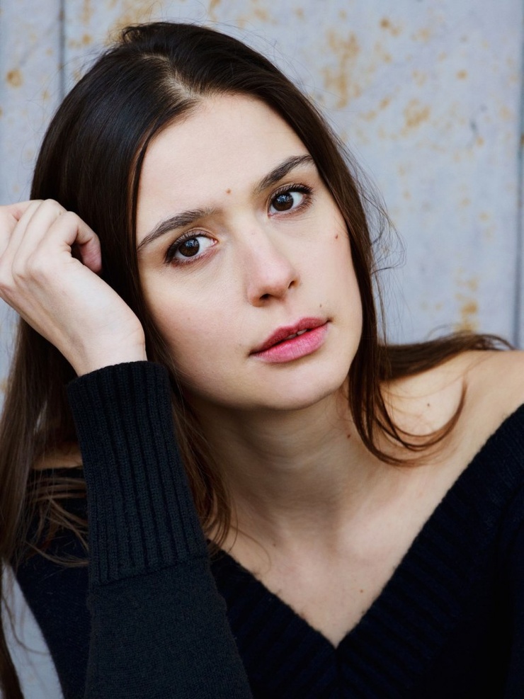 Aline Adam Aline Adam