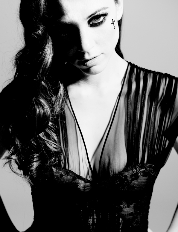 Leonor Watling