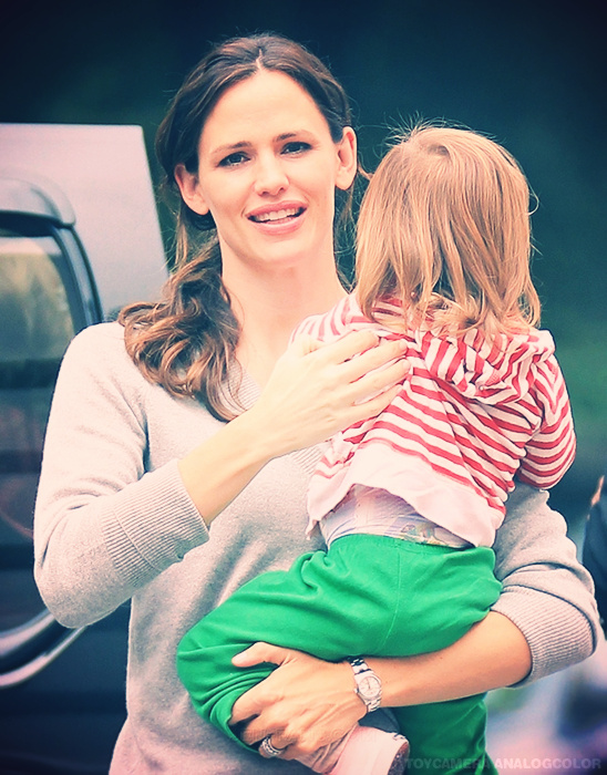 Violet Affleck