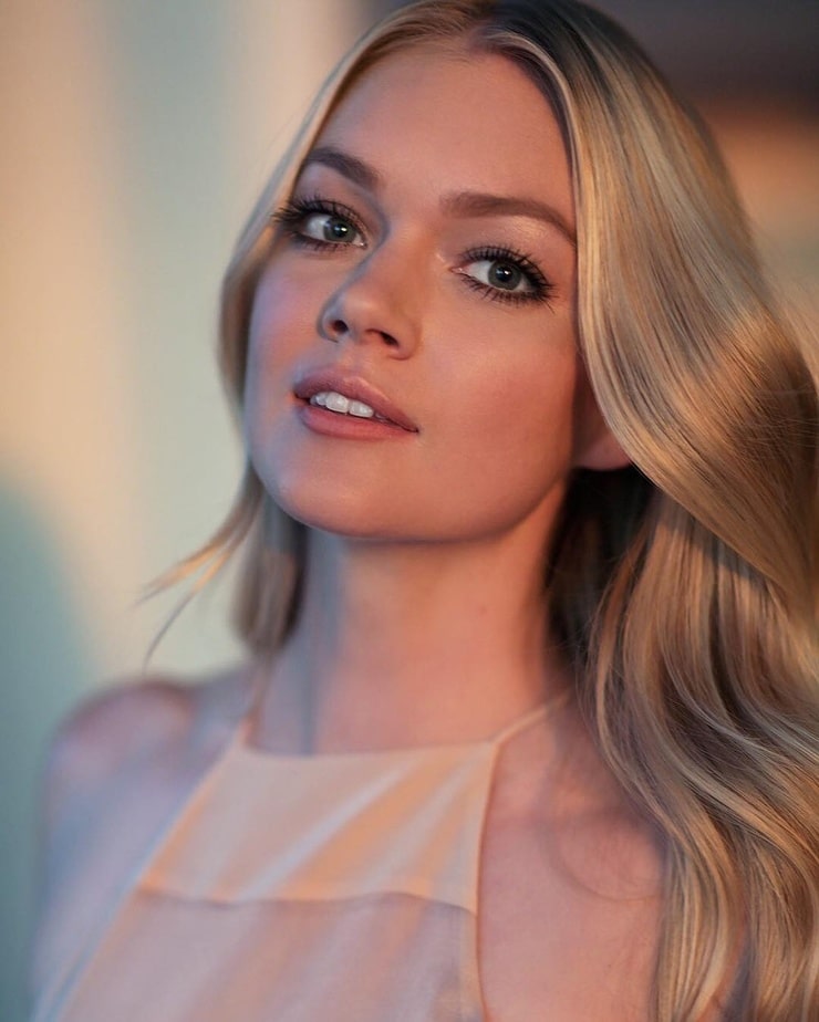 Lindsay Ellingson