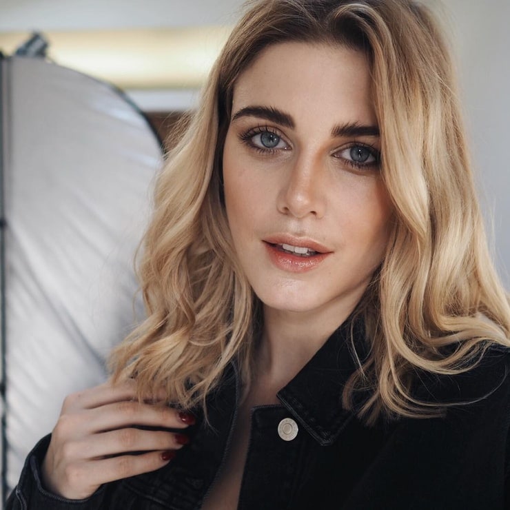 Ashley James picture