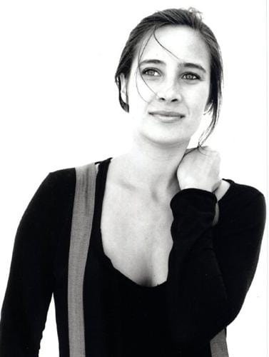 Julie De Bona