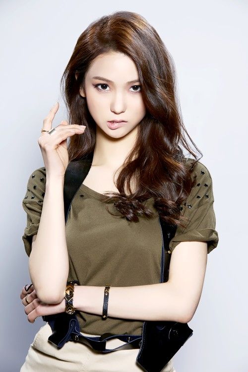 Yujin Yujin