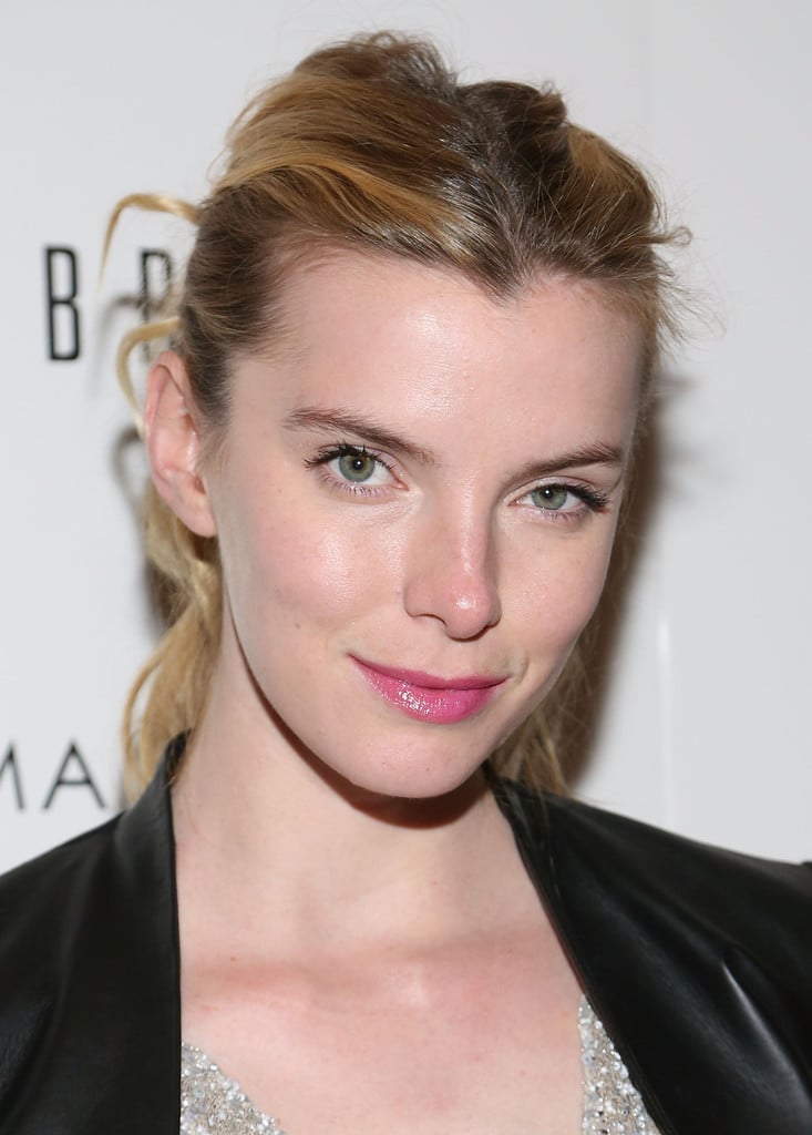 Betty Gilpin