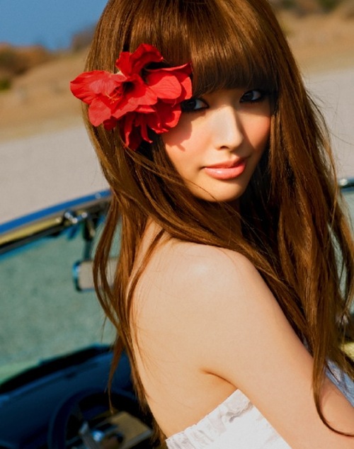 Emi Suzuki Emi Suzuki