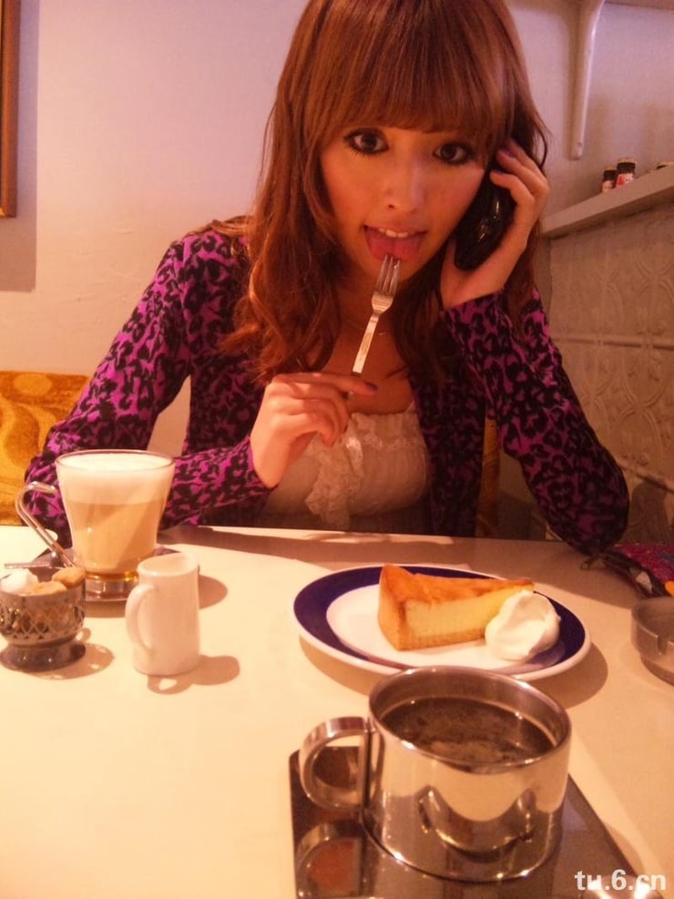 Emi Suzuki