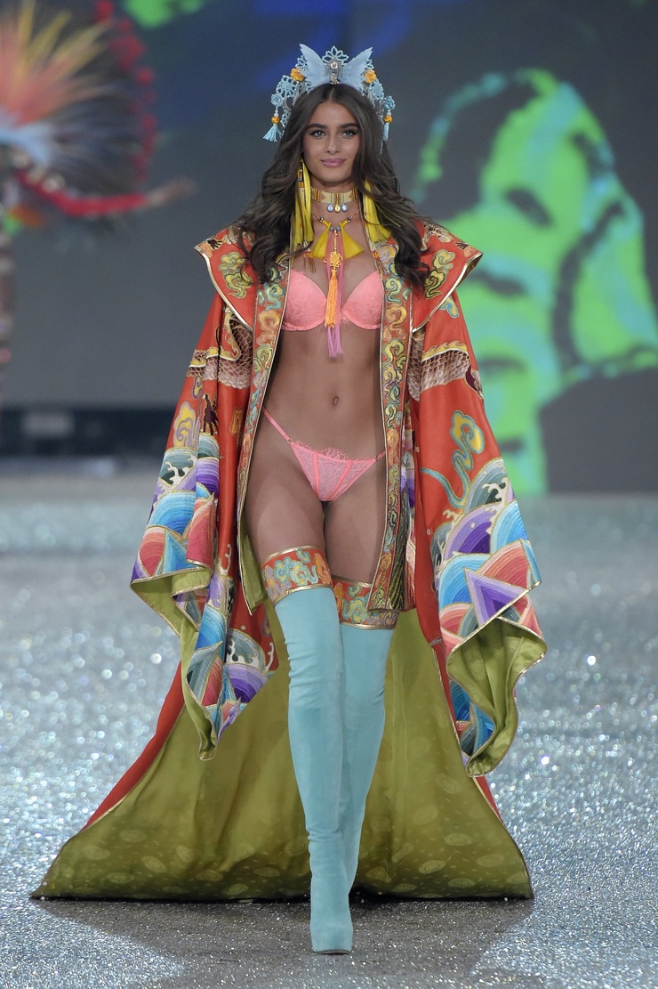 Taylor Marie Hill Taylor Marie Hill