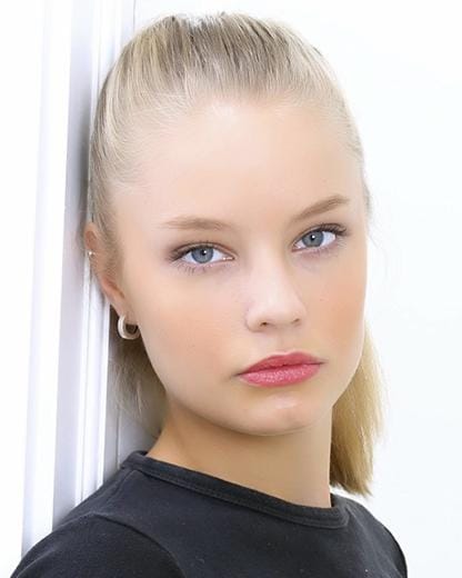 Holly Horne represented by Bella Management