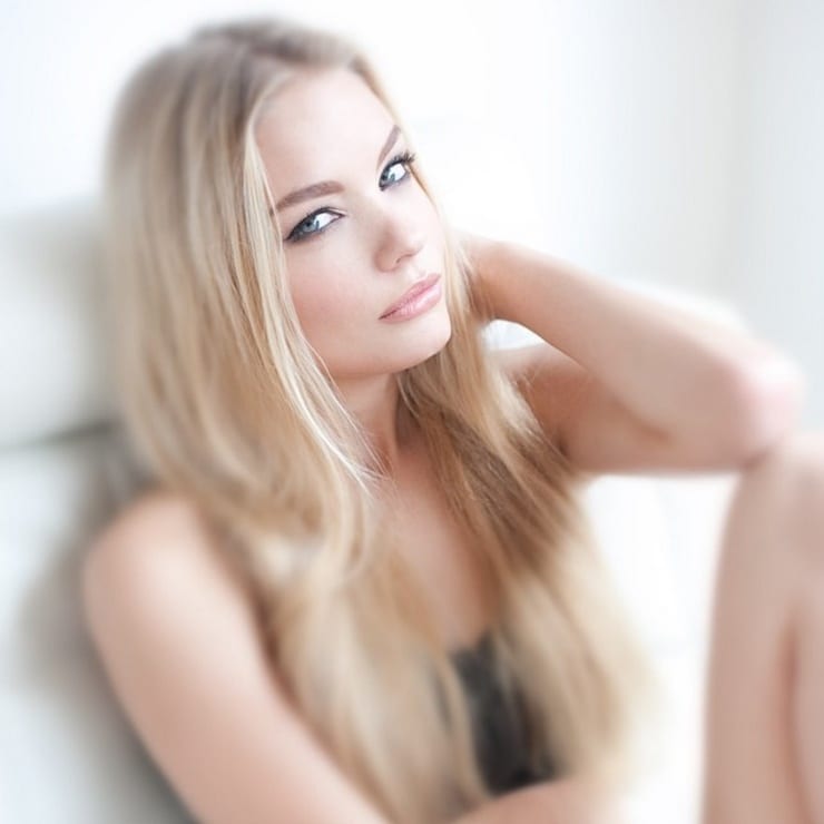 Holly Horne represented by Bella Management