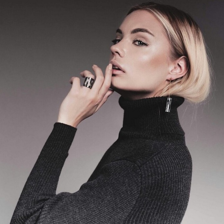 Holly Horne represented by Bella Management