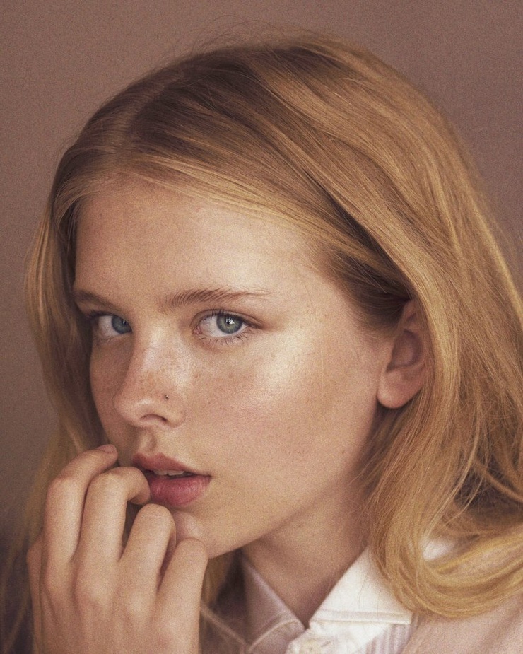 Ella Flood Ella Flood