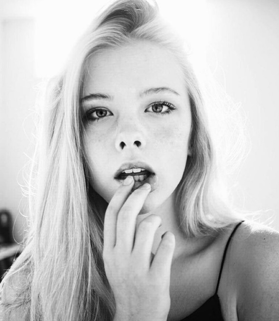 Ella Flood Ella Flood