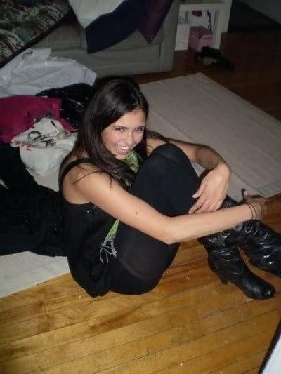 Nina Dobrev