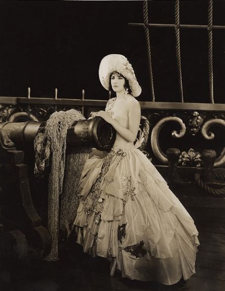 Picture of Bebe Daniels