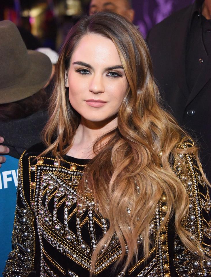 Joanna 'JoJo' Levesque