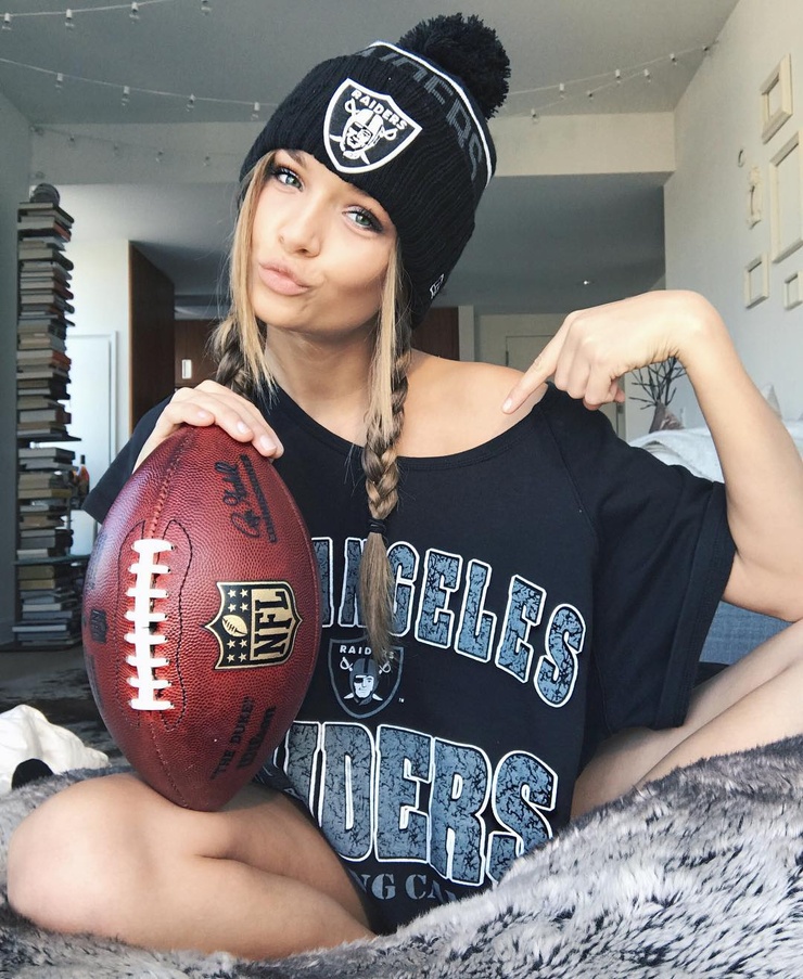 Josephine Skriver Josephine Skriver