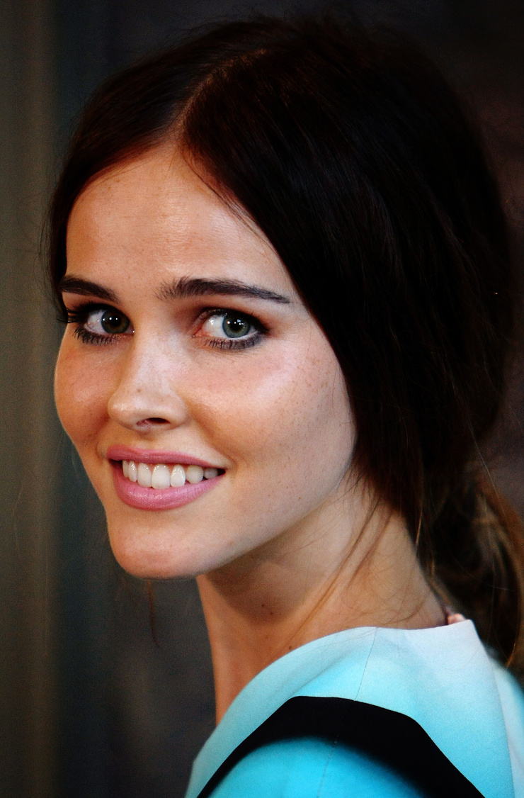 Isabel Lucas Isabel Lucas