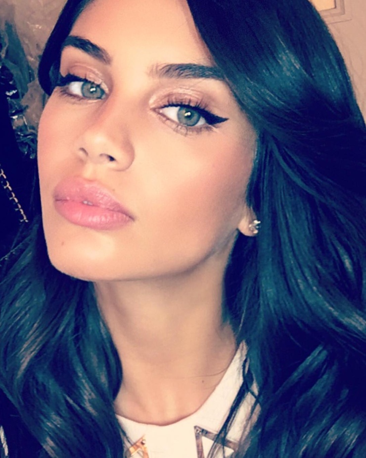 Sara Sampaio Sara Sampaio