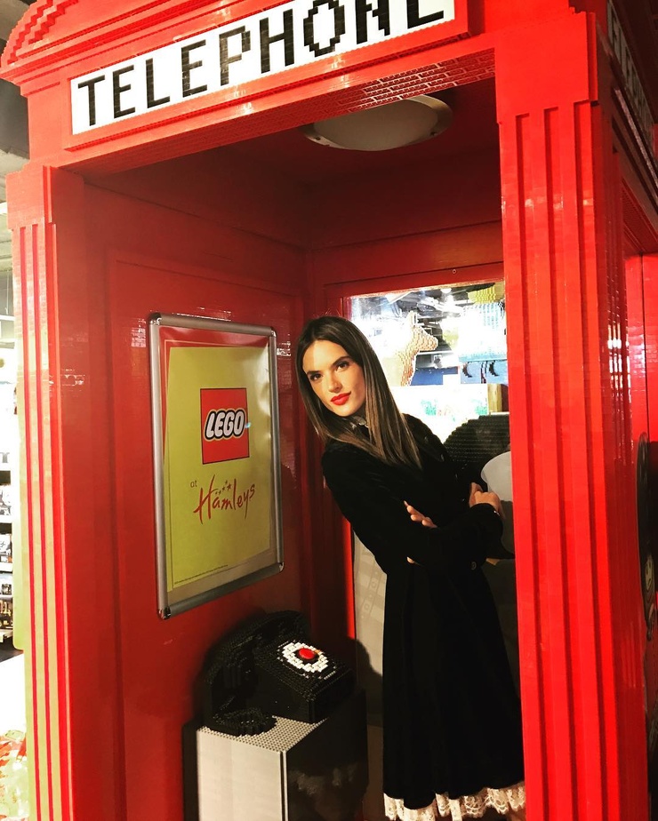 Alessandra Ambrosio Alessandra Ambrosio