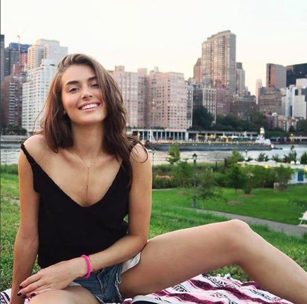 Jessica Clements Jessica Clements