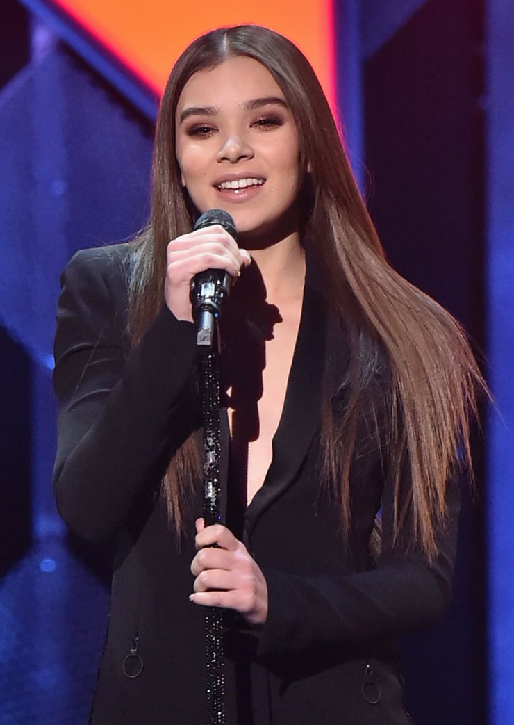Hailee Steinfeld