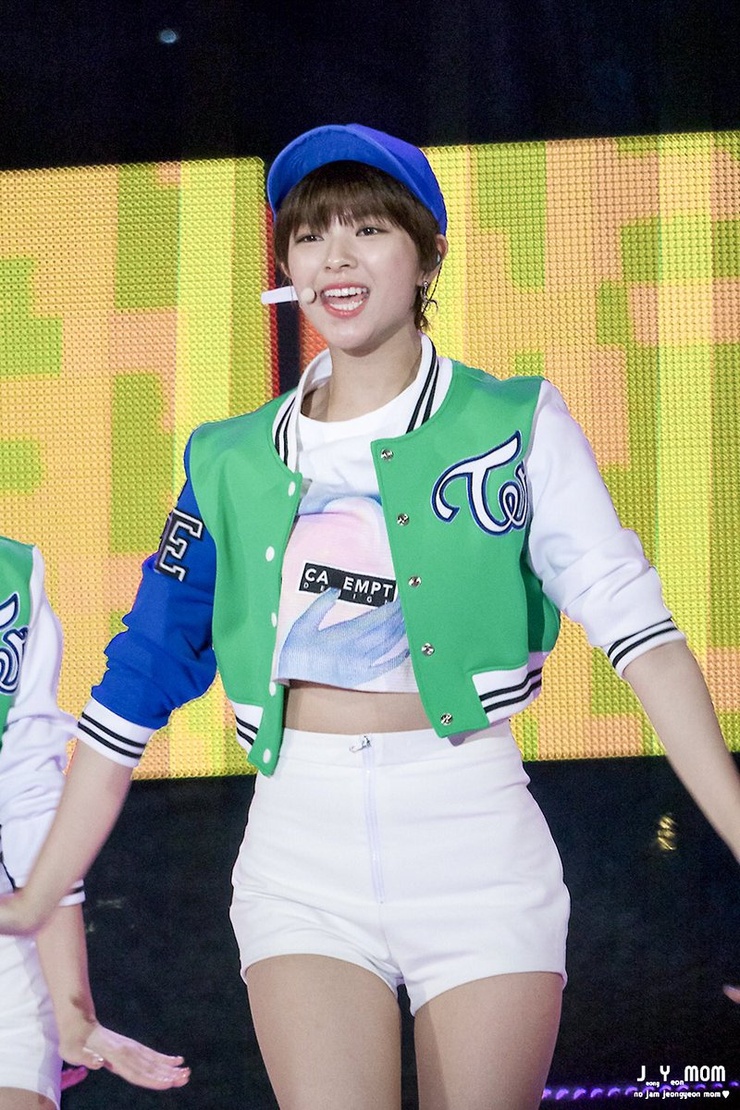Yoo Jeong Yeon Yoo Jeong Yeon