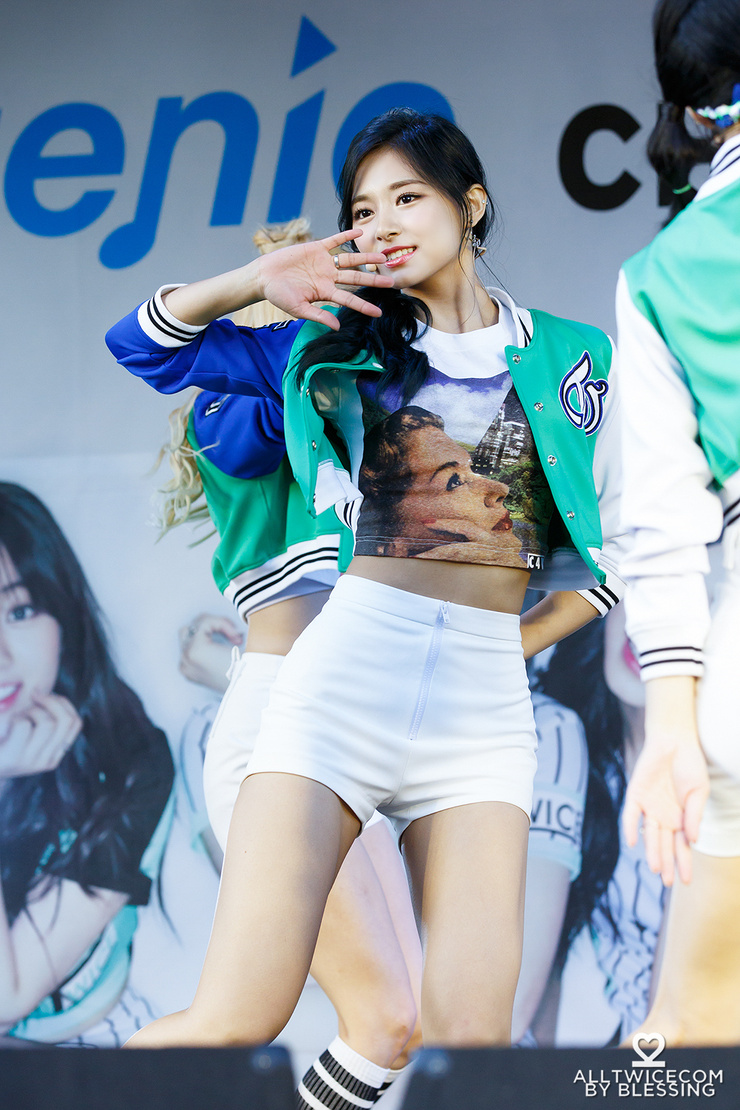 Chou Tzu-yu (Tzuyu)