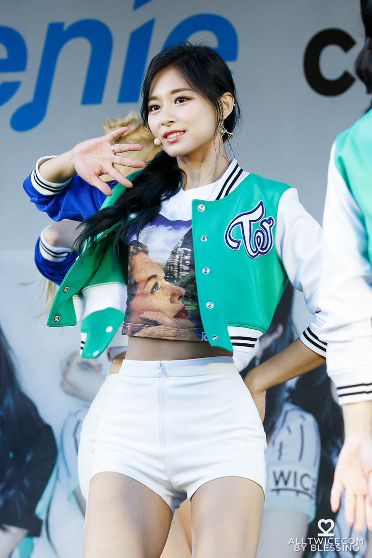 Chou Tzu-yu (Tzuyu)