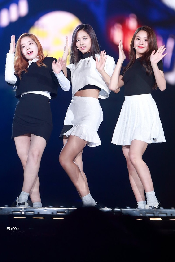 Chou Tzu-yu (Tzuyu) Chou Tzu-yu (Tzuyu)