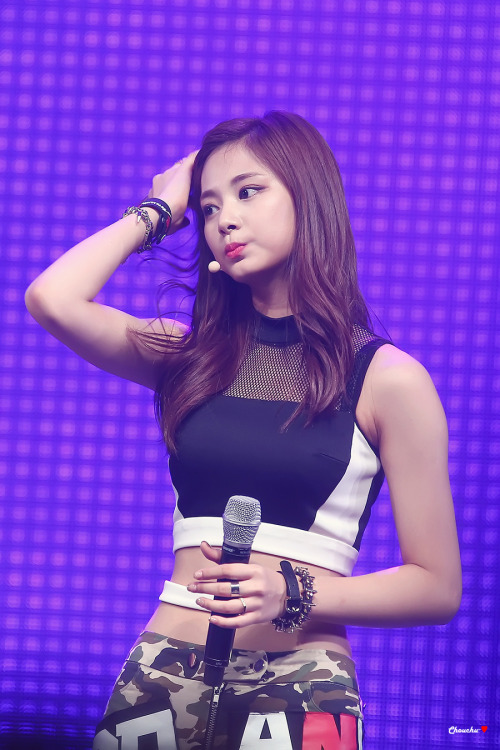 Chou Tzu-yu (Tzuyu) Chou Tzu-yu (Tzuyu)
