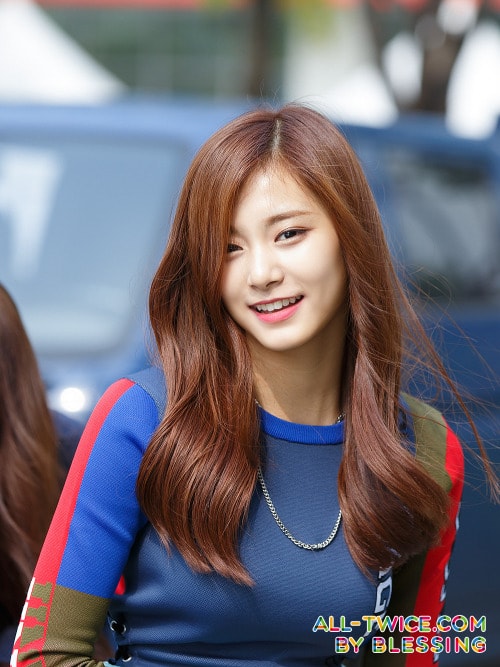 Chou Tzu-yu (Tzuyu) Chou Tzu-yu (Tzuyu)