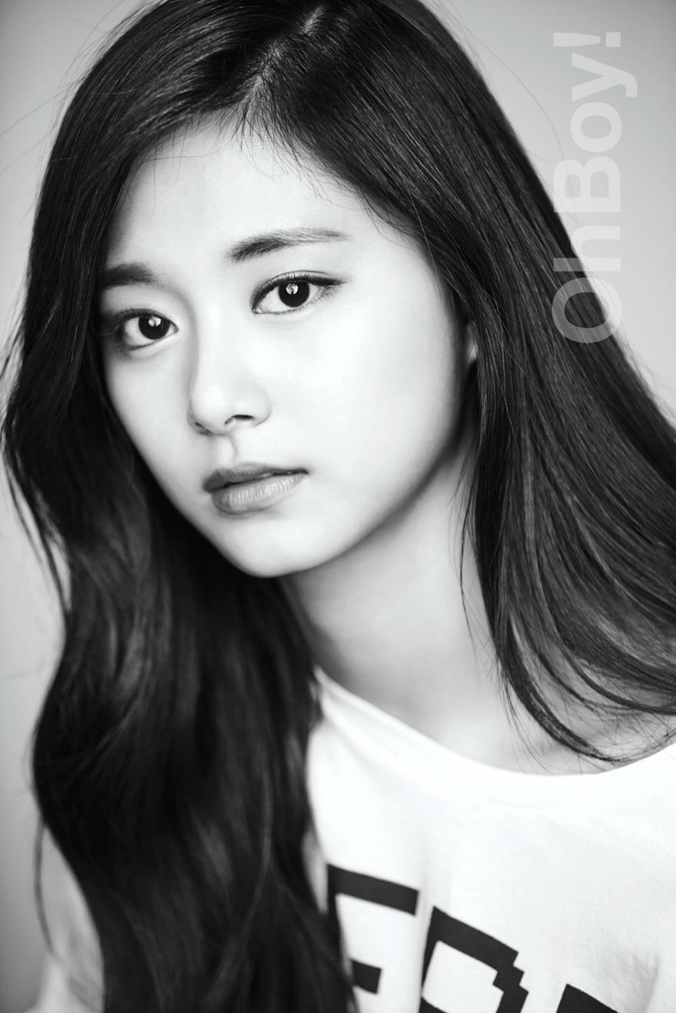 Chou Tzu-yu (Tzuyu) Chou Tzu-yu (Tzuyu)