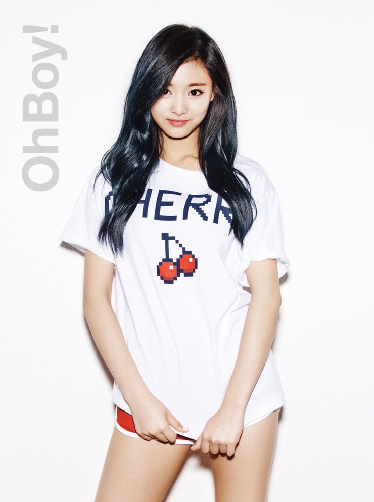 Chou Tzu-yu (Tzuyu) Chou Tzu-yu (Tzuyu)