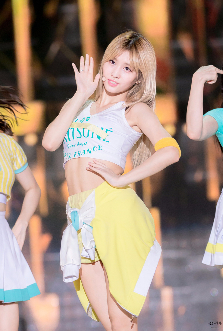 Hirai Momo Hirai Momo