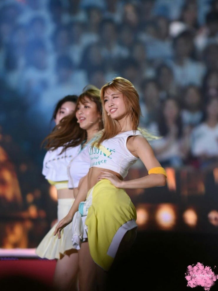 Hirai Momo Hirai Momo
