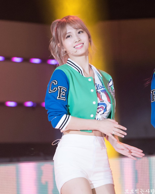 Hirai Momo